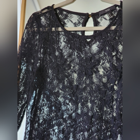 Black Lace Quarter Sleeve Dress - Picture 2 of 3